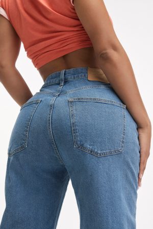 Curvy Stretch Straight Jean