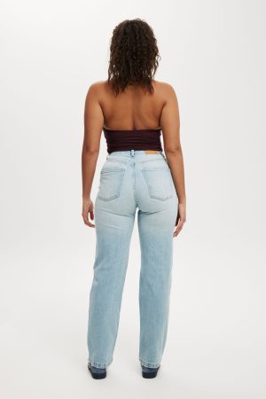 Curvy Stretch Straight Jean