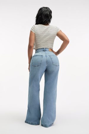 Curvy Stretch Wide Jean