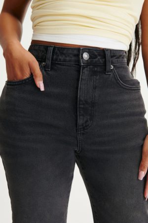 Curvy Flare Jean