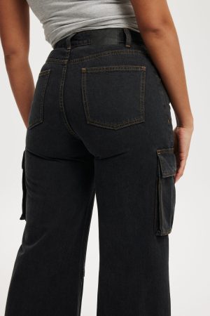 Curvy Cargo Wide Jean