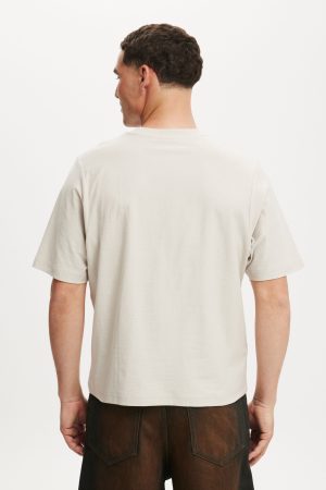 Cropped Fit Graphic T-Shirt