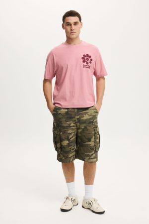 Cropped Fit Graphic T-Shirt