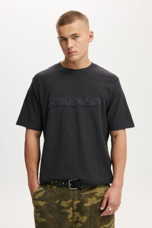 Cropped Fit Graphic T-Shirt