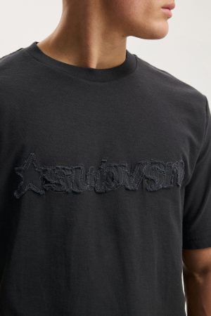 Cropped Fit Graphic T-Shirt