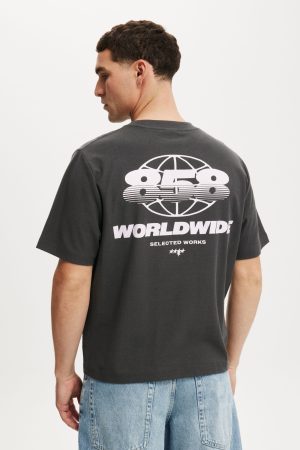 Cropped Fit Graphic T-Shirt