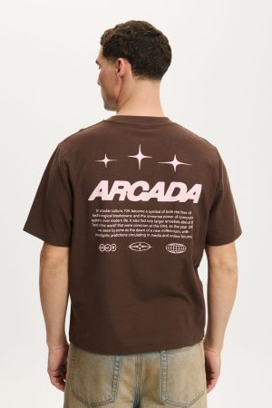 Cropped Fit Graphic T-Shirt