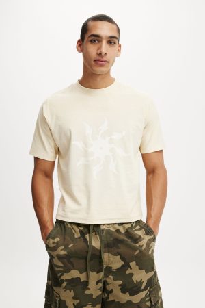 Cropped Fit Graphic T-Shirt