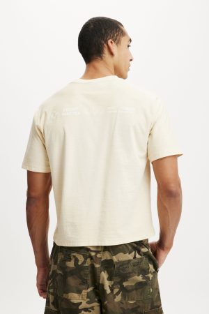 Cropped Fit Graphic T-Shirt