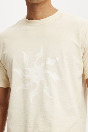 Cropped Fit Graphic T-Shirt