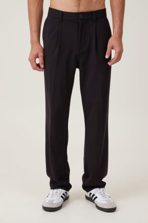 Relaxed Pleated Pant