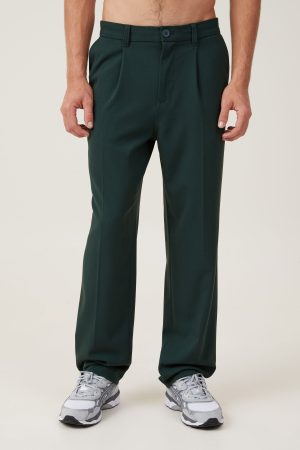 Relaxed Pleated Pant