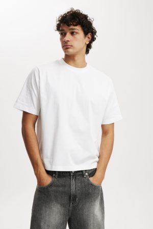 Cropped Fit T-Shirt