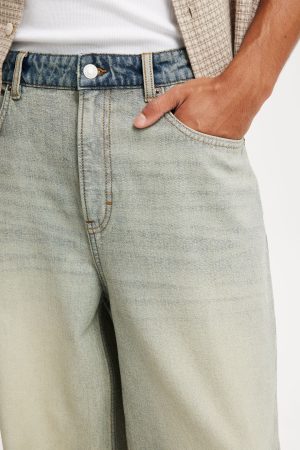 Super Baggy Reverse Jean
