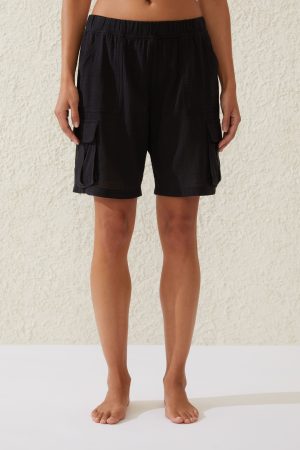 Utility Longline Beach Short