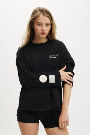 Long Sleeve Graphic Crew