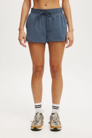 On The Fly Tie Up Short