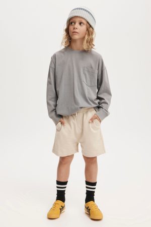 Henry Slouch Short