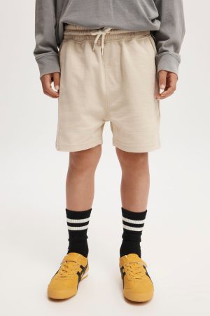 Henry Slouch Short