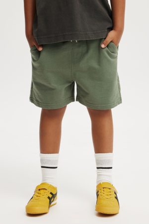 Henry Slouch Short