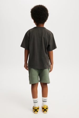 Henry Slouch Short