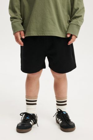 Henry Slouch Short