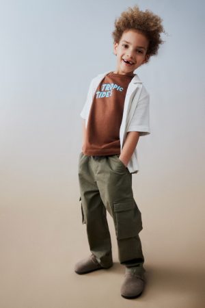 Pleat Front Cargo Pant