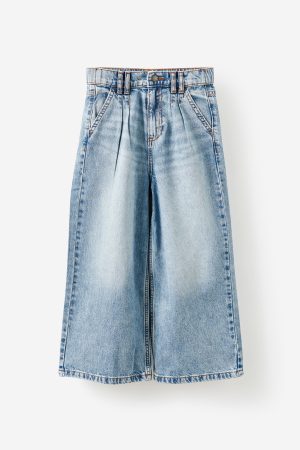 Pleat Front Relaxed Denim Jean