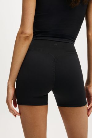 Ultra Soft Invisible Scrunch Shortie Short