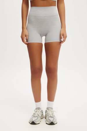 Ultra Soft Invisible Scrunch Shortie Short