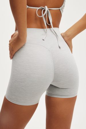 Ultra Soft Invisible Scrunch Shortie Short